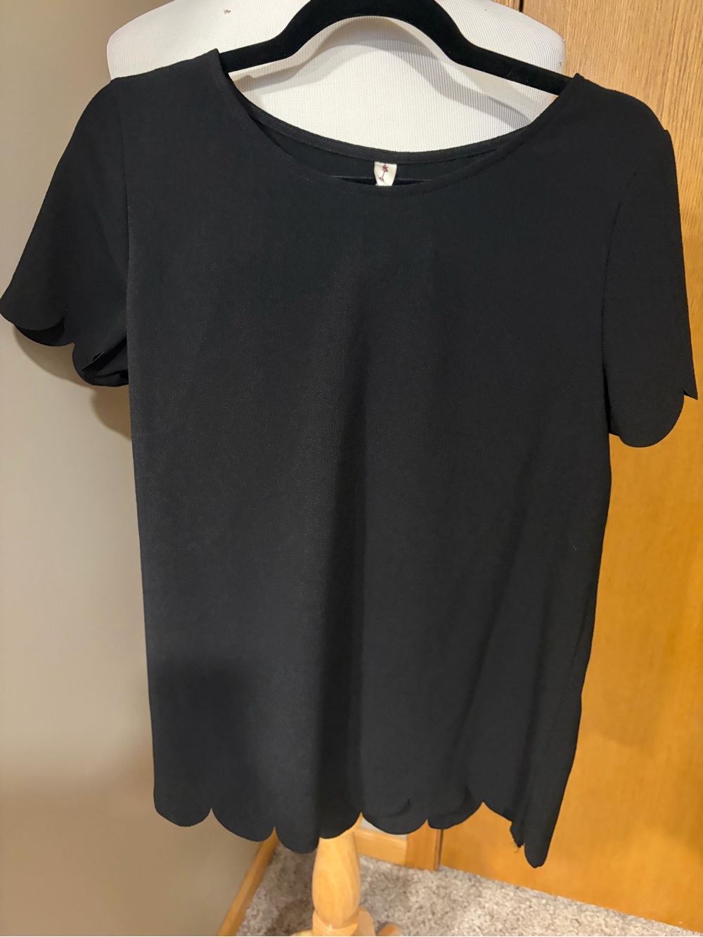 Vanilla Bay Black Scallop-Hem Short Sleeve Blouse